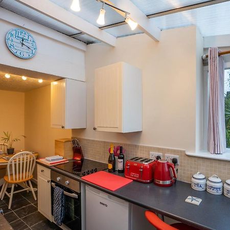 Looe Self Catering Apartment Exterior photo