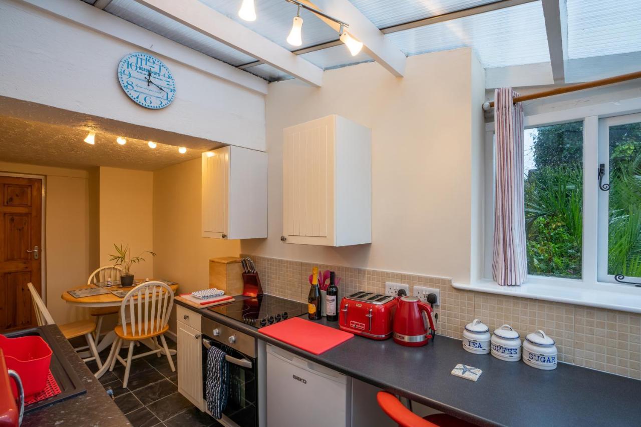 Looe Self Catering Apartment Exterior photo