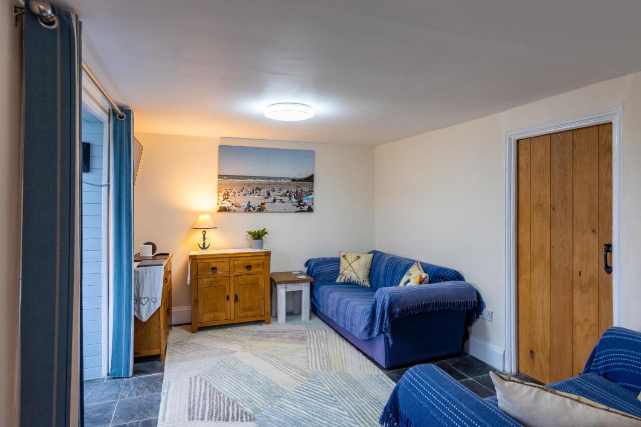 Looe Self Catering Apartment Exterior photo